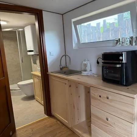 Beautiful 1 Bedroom Among Fields *