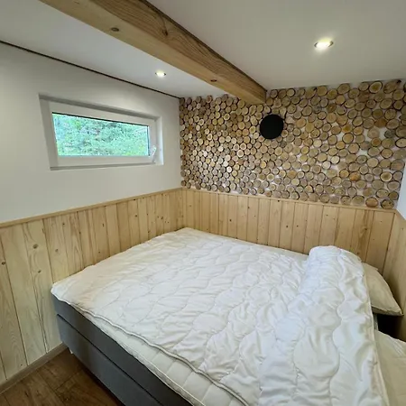 Beautiful 1 Bedroom Among Fields Σπίτι διακοπών