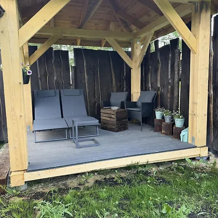 Будинок відпочинку Beautiful 1 Bedroom Among Fields